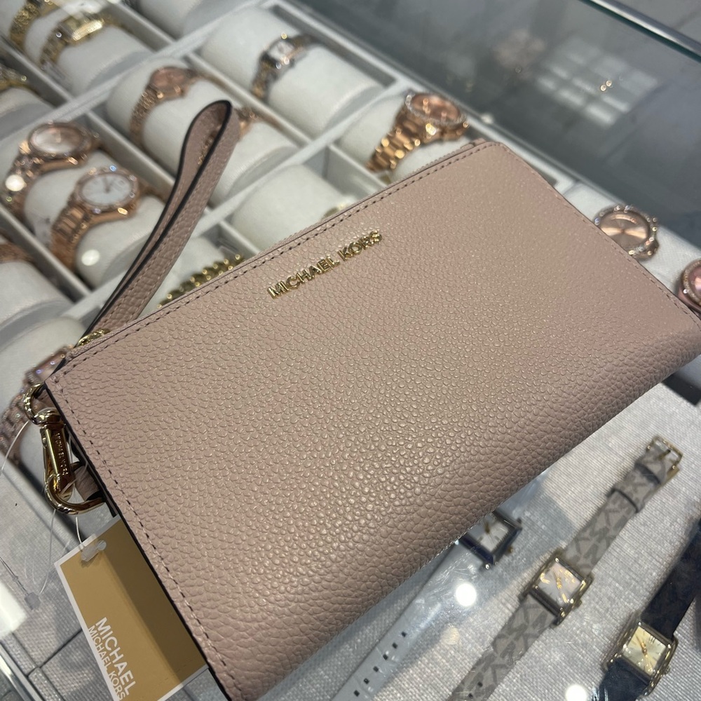 MICHAEL MICHAEL KORS Adele Leather Wallet Double Zip wristlet
Soft Pink 
NWT - Picture 15 of 16